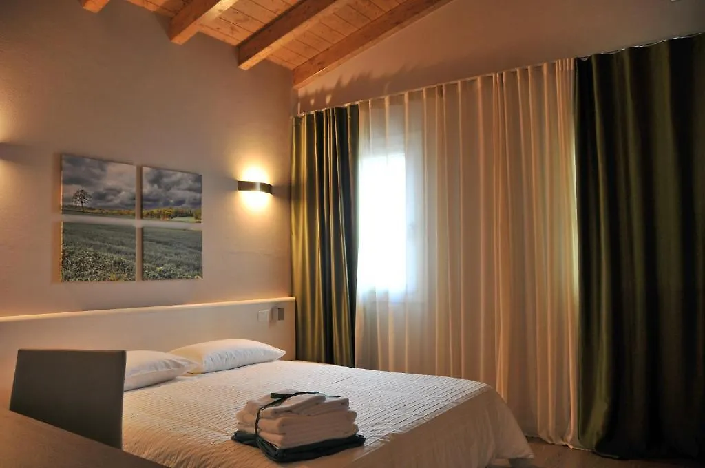 Bed & Breakfast Vieulif Moniga del Garda 3*,  Italy