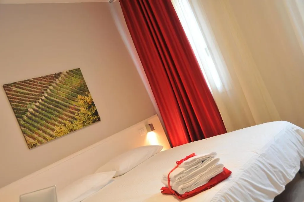 Bed & Breakfast Vieulif Moniga del Garda 3*,  Italy