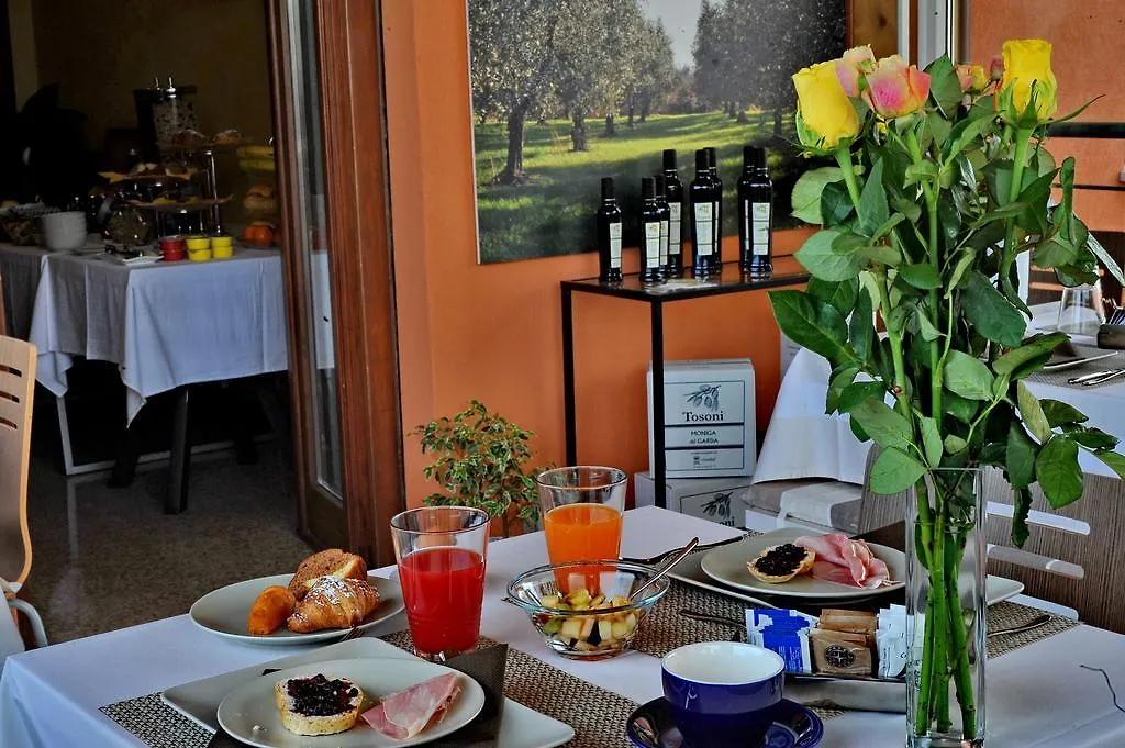 ***  Bed & Breakfast Vieulif Moniga del Garda Italy